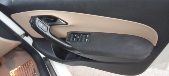 Second-hand 2015 Volkswagen Polo 1.2 MPI Highline for sale in Noida-9