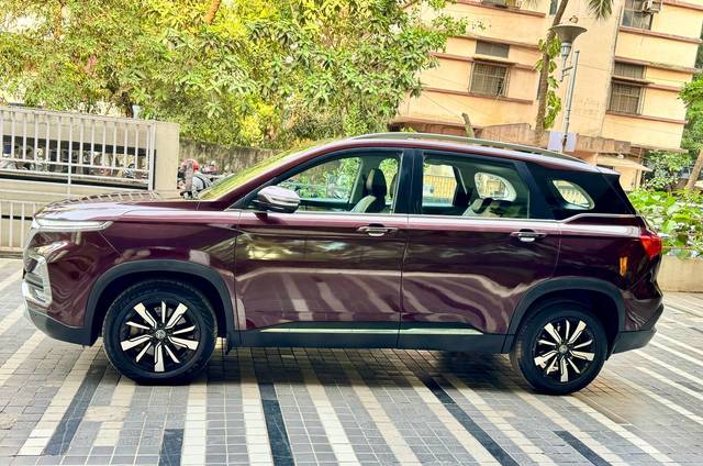 https://images10.gaadi.com/usedcar_image/TP1A.220624.014/original/a6706d7c-db28-471e-84c2-964b116da7b0.jpg?imwidth=6401