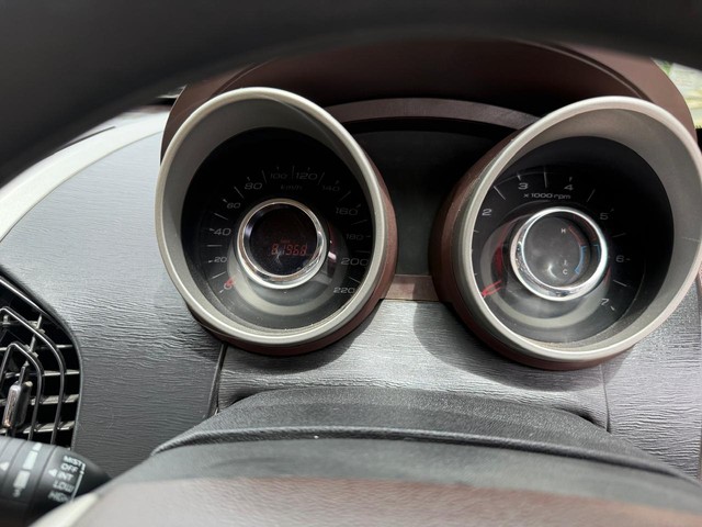 Second-hand 2012 Mahindra XUV500 1.99 FWD W8 for sale in Shimoga-6