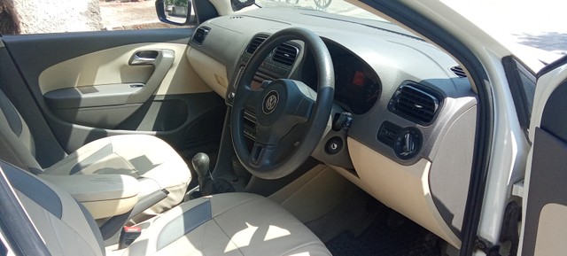 Second-hand 2014 Volkswagen Vento IPL II Petrol Highline AT for sale in Noida-6