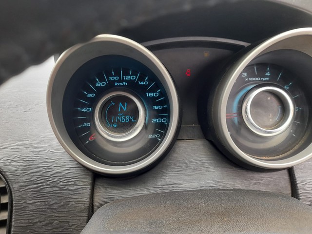 Second-hand 2017 Mahindra XUV500 R W10 FWD for sale in Lucknow-4