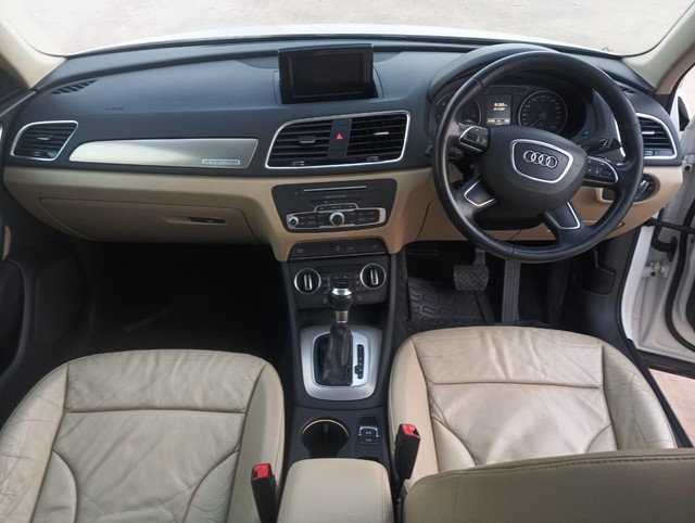 Second-hand 2016 Audi Q3 35 TDI Quattro Premium Plus for sale in Ludhiana-12