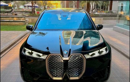 BMW iX xDrive40 - Photo 1