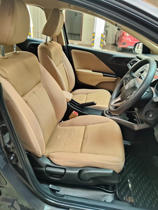 Second-hand 2014 Honda City i DTEC SV for sale in Chennai-11