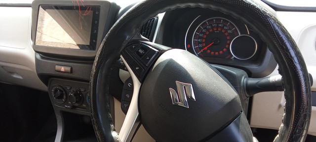 Second-hand 2019 Maruti Wagon R ZXI 1.2 for sale in Noida-7