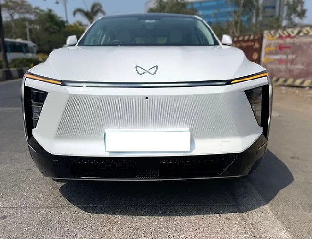 Mahindra XEV 9e Pack Three Select 11.2kw Charger - Photo 6