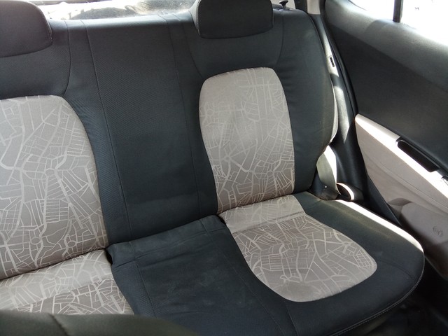 Second-hand 2015 Hyundai i10 Era for sale in Noida-5