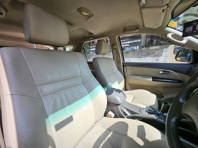 Second-hand 2013 Toyota Fortuner 4x2 AT TRD Sportivo for sale in Mumbai-17