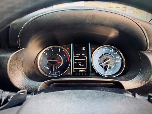 Second-hand 2025 Toyota Fortuner 4X2 Diesel AT for sale in New Delhi-9