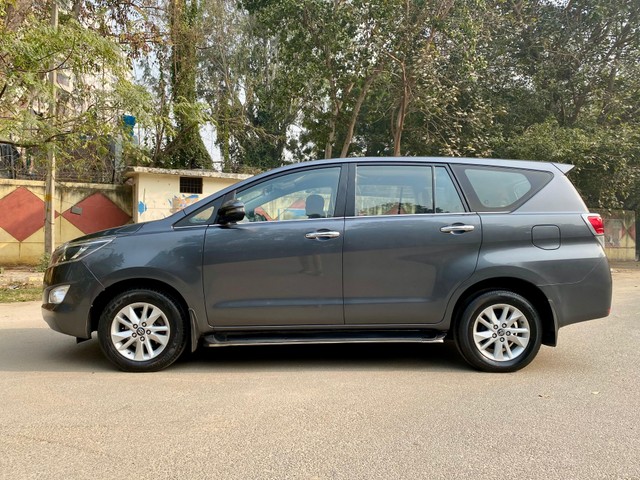 Toyota Innova Crysta 2.4 VX MT 8S BSIV Second-hand 2018 Toyota Innova Crysta 2.4 VX MT 8S BSIV for sale in New Delhi-3