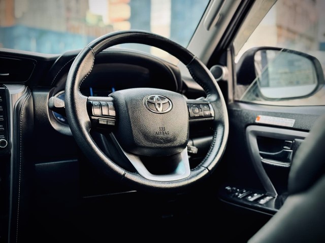 Second-hand 2021 Toyota Fortuner 4X2 Diesel BSVI for sale in New Delhi-6