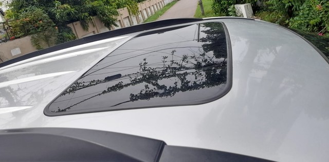 Second-hand 2017 Mahindra XUV500 R W10 FWD for sale in Lucknow-5