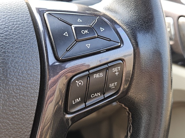 Second-hand 2019 Ford Endeavour 2.2 Titanium AT 4X2 for sale in Mumbai-25