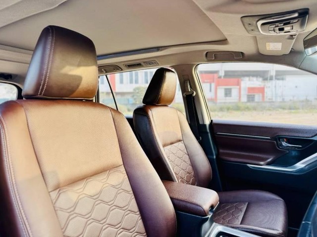 Second-hand 2024 Toyota Innova Hycross ZX(O) Hybrid for sale in New Delhi-4