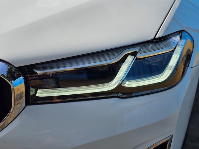 Second-hand 2022 BMW 5 Series 520d Luxury Line for sale in Mumbai-9