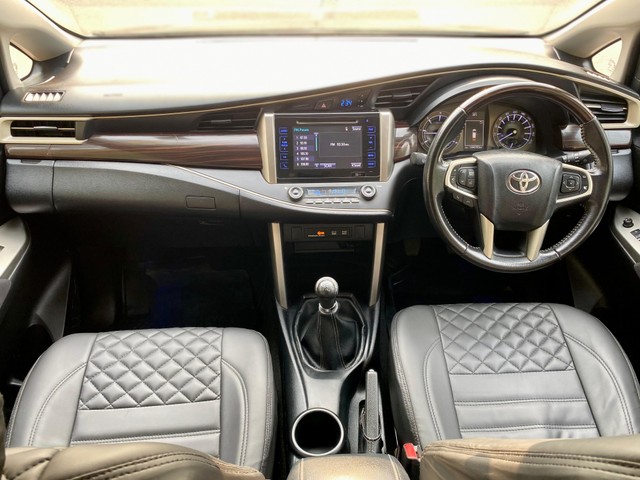 Toyota Innova Crysta 2.4 VX MT 8S BSIV Second-hand 2018 Toyota Innova Crysta 2.4 VX MT 8S BSIV for sale in New Delhi-16