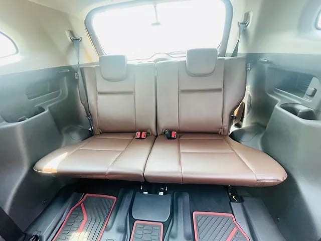 Second-hand 2024 Toyota Innova Hycross ZX(O) Hybrid for sale in Mumbai-13