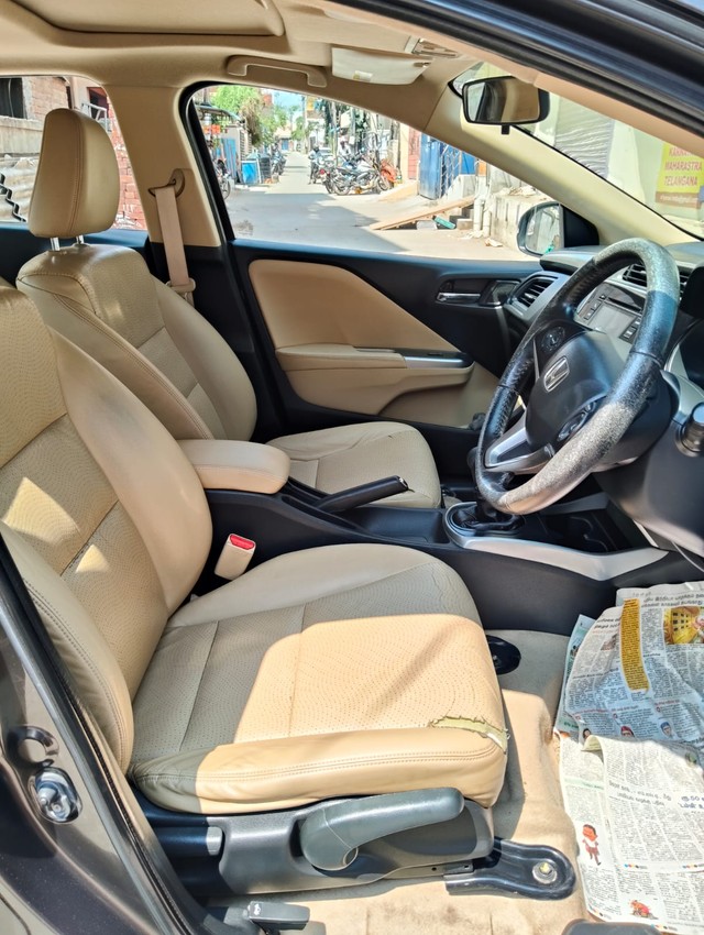 Second-hand 2016 Honda City i DTec VX for sale in Chennai-6