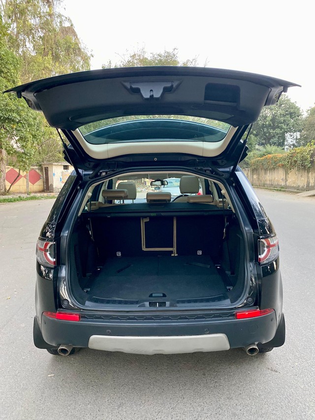 Second-hand 2016 Land Rover Discovery Sport TD4 HSE 7S for sale in New Delhi-9