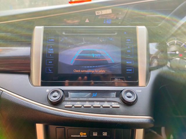 Second-hand 2018 Toyota Innova Crysta 2.4 VX MT 8S BSIV for sale in New Delhi-17