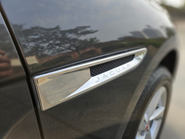 Second-hand 2019 Jaguar F-Pace Prestige 2.0 AWD for sale in Mumbai-20