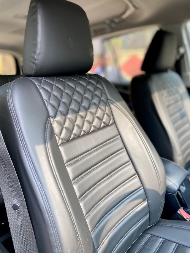 Toyota Innova Crysta 2.4 VX MT 8S BSIV Second-hand 2018 Toyota Innova Crysta 2.4 VX MT 8S BSIV for sale in New Delhi-12