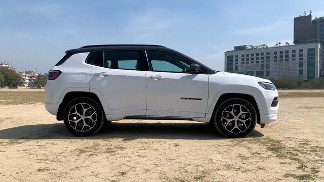 Second-hand 2024 Jeep Compass 2.0 Model S Opt 4x4 AT for sale in New Delhi-1