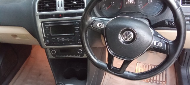 Second-hand 2015 Volkswagen Polo 1.2 MPI Highline for sale in Noida-8