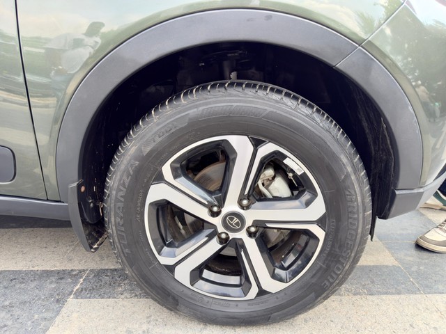 Second-hand 2023 Tata Nexon XZA Plus AMT for sale in New Delhi-17