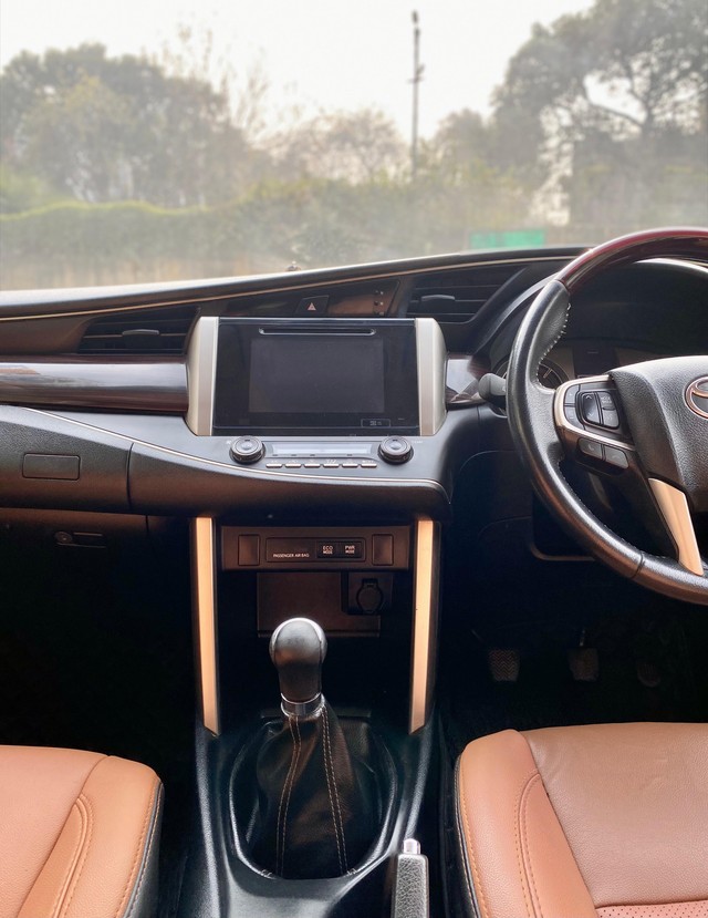 Second-hand 2019 Toyota Innova Crysta 2.4 GX MT BSIV for sale in New Delhi-17