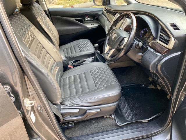 Toyota Innova Crysta 2.4 VX MT 8S BSIV Second-hand 2018 Toyota Innova Crysta 2.4 VX MT 8S BSIV for sale in New Delhi-8