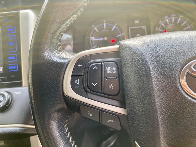 Toyota Innova Crysta 2.4 VX MT 8S BSIV Second-hand 2018 Toyota Innova Crysta 2.4 VX MT 8S BSIV for sale in New Delhi-15