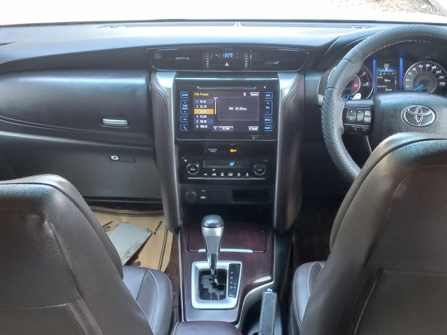 Second-hand 2019 Toyota Fortuner 2.8 2WD AT BSIV for sale in New Delhi-20
