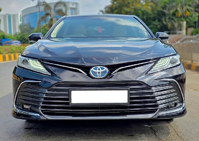 Toyota Camry Hybrid 2.5 Second-hand 2022 Toyota Camry Hybrid 2.5 for sale in Mumbai