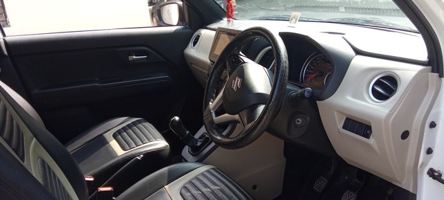 Second-hand 2019 Maruti Wagon R ZXI 1.2 for sale in Noida-8