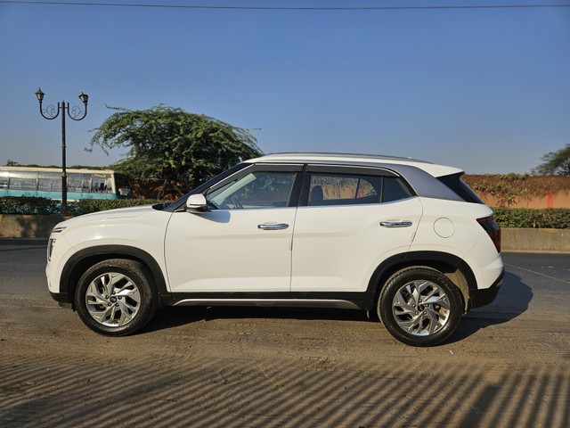 Second-hand 2022 Hyundai Creta SX IVT BSVI for sale in Mumbai-4
