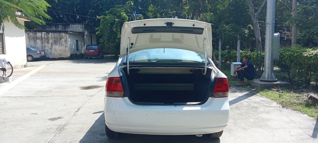 Second-hand 2014 Volkswagen Vento Petrol Breeze for sale in Noida-11