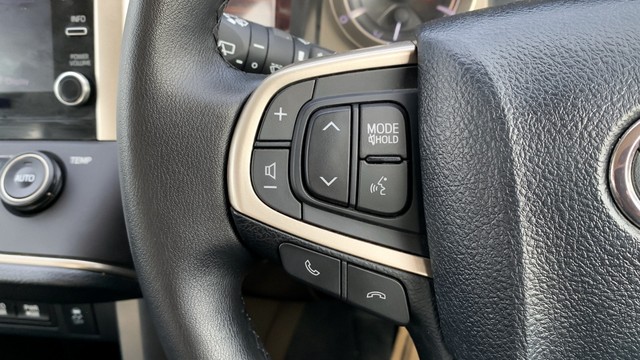 Second-hand 2021 Toyota Innova Crysta 2.4 VX 7 STR for sale in New Delhi-16