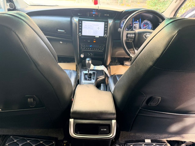 Second-hand 2022 Toyota Fortuner 4X2 AT BSVI for sale in New Delhi-10