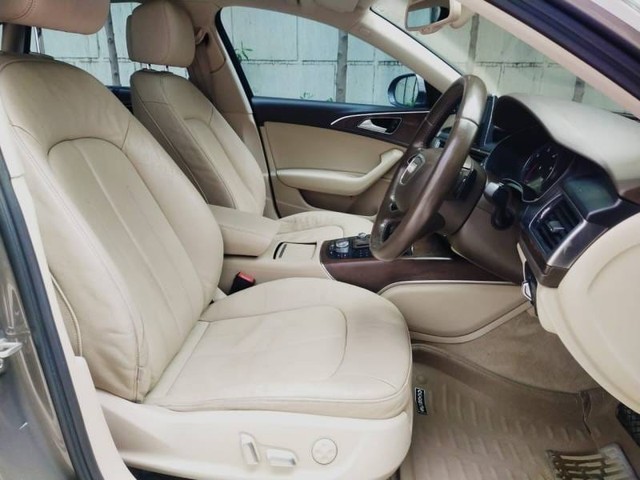 Second-hand 2015 Audi A6 35 TDI Premium for sale in Hyderabad-11