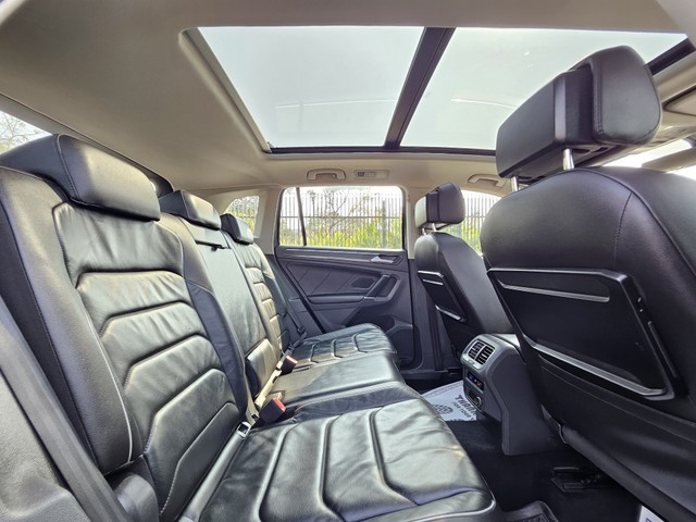 Second-hand 2017 Volkswagen Tiguan 2.0 TDI Highline for sale in Mumbai-22