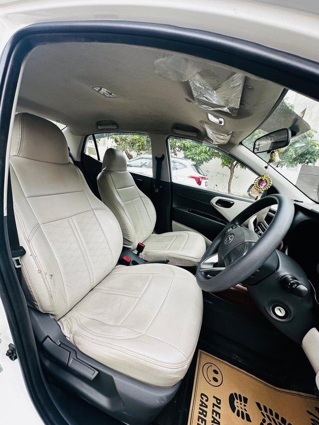 Second-hand 2021 Hyundai Aura S CNG for sale in Lucknow-7