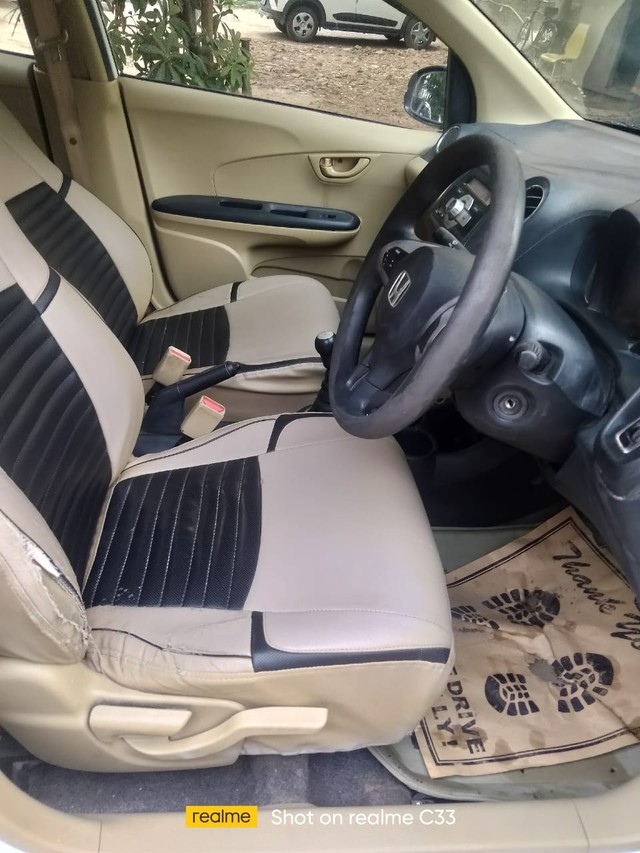 Second-hand 2016 Honda Amaze S Petrol BSIV for sale in Noida-9