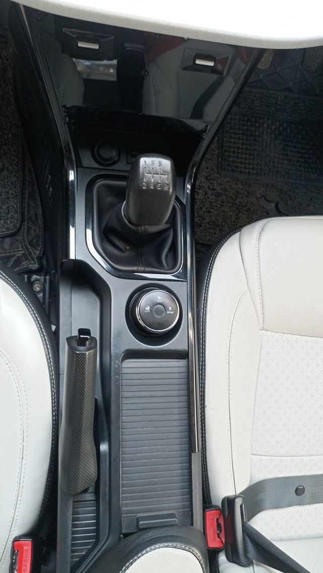 Second-hand 2024 Tata Curvv Creative S Diesel for sale in Sahibabad-17