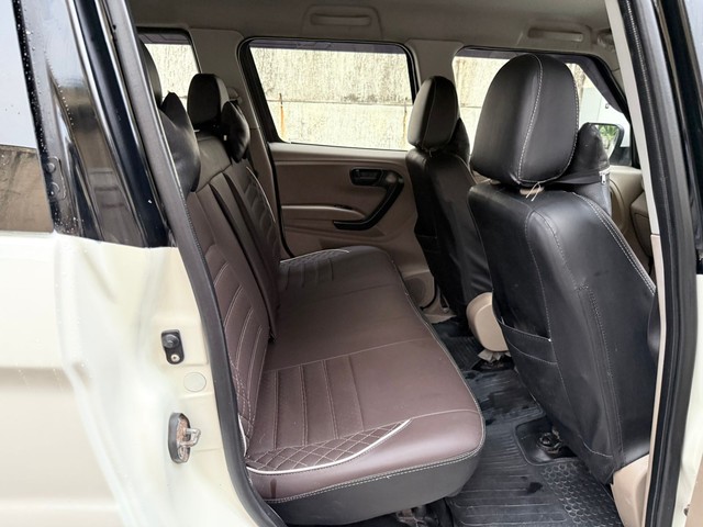 Second-hand 2015 Mahindra TUV 300 T6 for sale in Thane-7