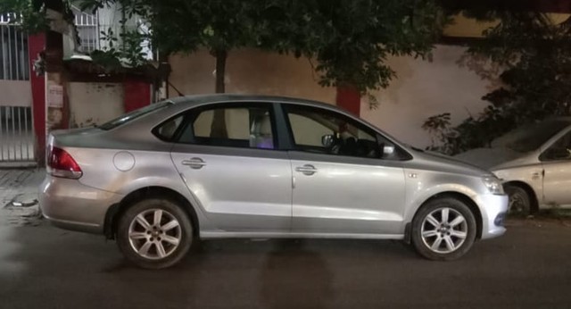 Second-hand 2011 Volkswagen Vento Petrol Highline for sale in Noida-1