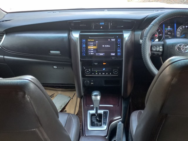 Second-hand 2019 Toyota Fortuner 2.8 2WD AT BSIV for sale in New Delhi-18
