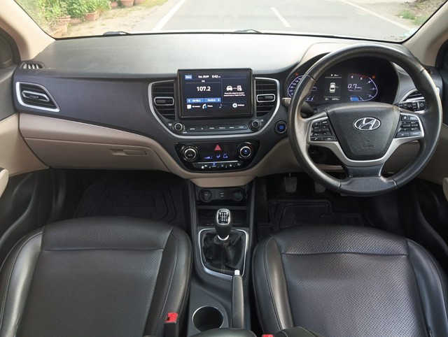 Second-hand 2022 Hyundai Verna SX Diesel for sale in Ludhiana-12