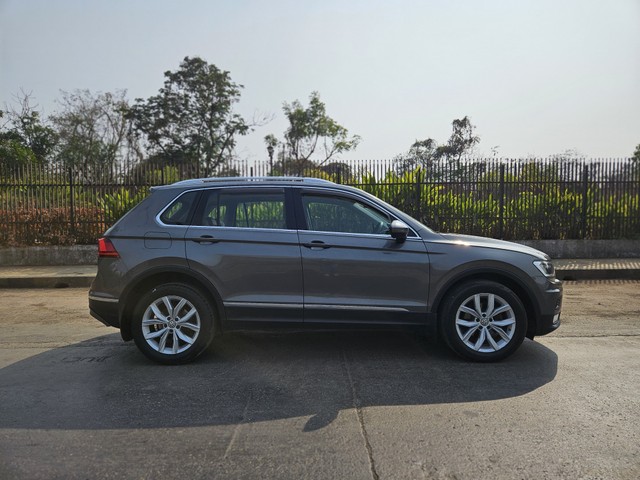 Second-hand 2017 Volkswagen Tiguan 2.0 TDI Highline for sale in Mumbai-1