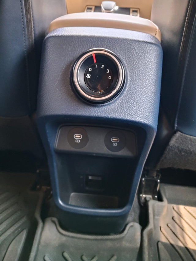 Kia Carens Luxury Plus Diesel AT BSVI Second-hand 2023 Kia Carens Luxury Plus Diesel AT BSVI for sale in Chennai-17